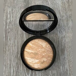 Laura Gellar Baked Balance-N-Brighten Color Correcting Foundation Makeup / Light